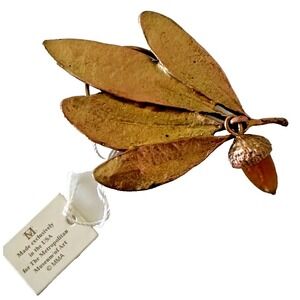 Metropolitan Museum of Arts Scarf Clip Acorn Dangle Leaves Gold Tags MMA